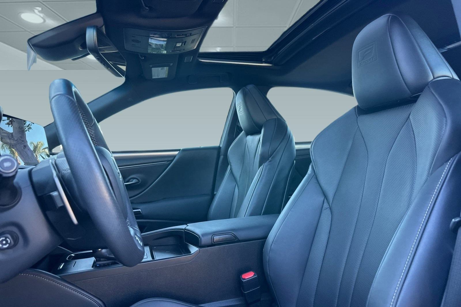 Used 2024 Lexus ES 300h F Sport image 17