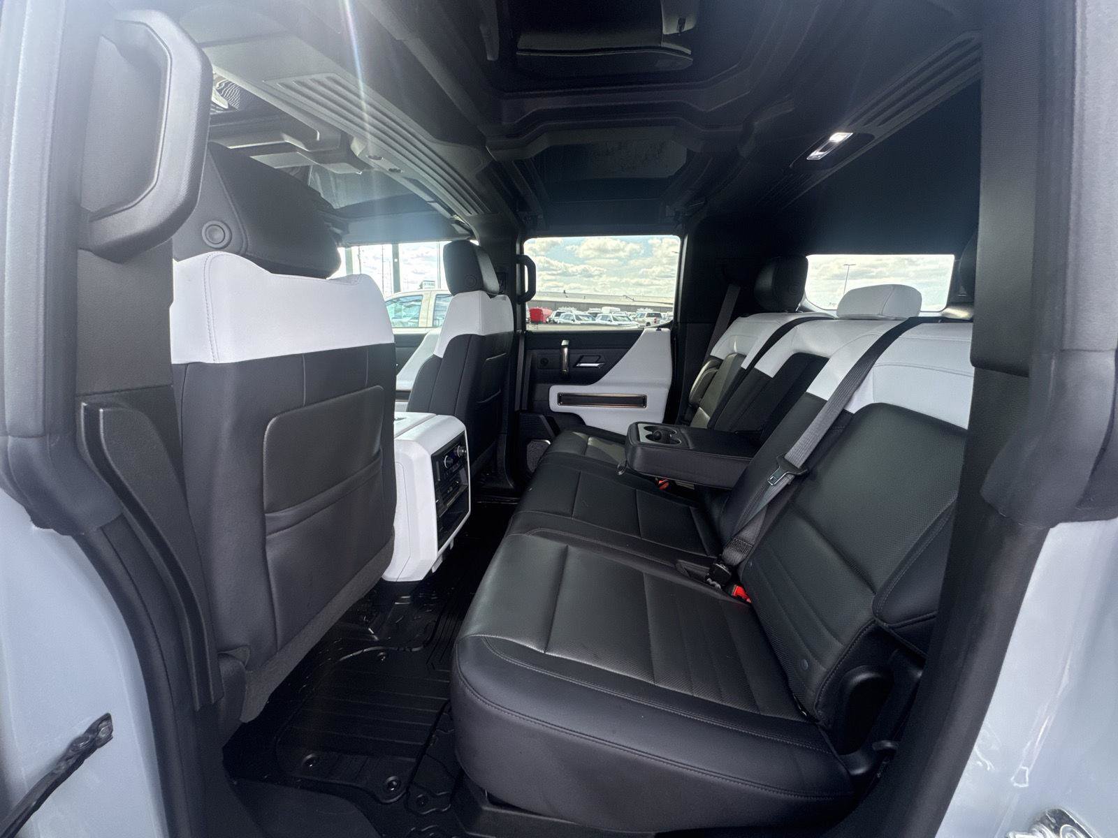 Used 2025 GMC Hummer EV 3X AWD/4WD image 9