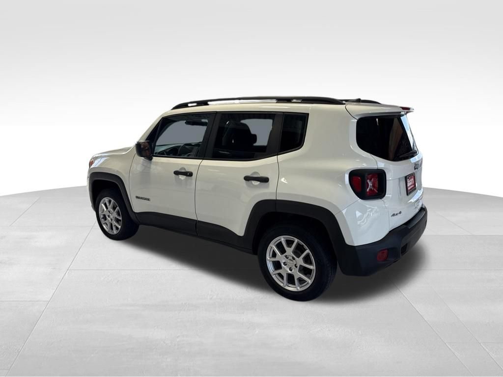 Used 2021 Jeep Renegade Sport w/ Sport Appearance Group AWD/4WD image 4