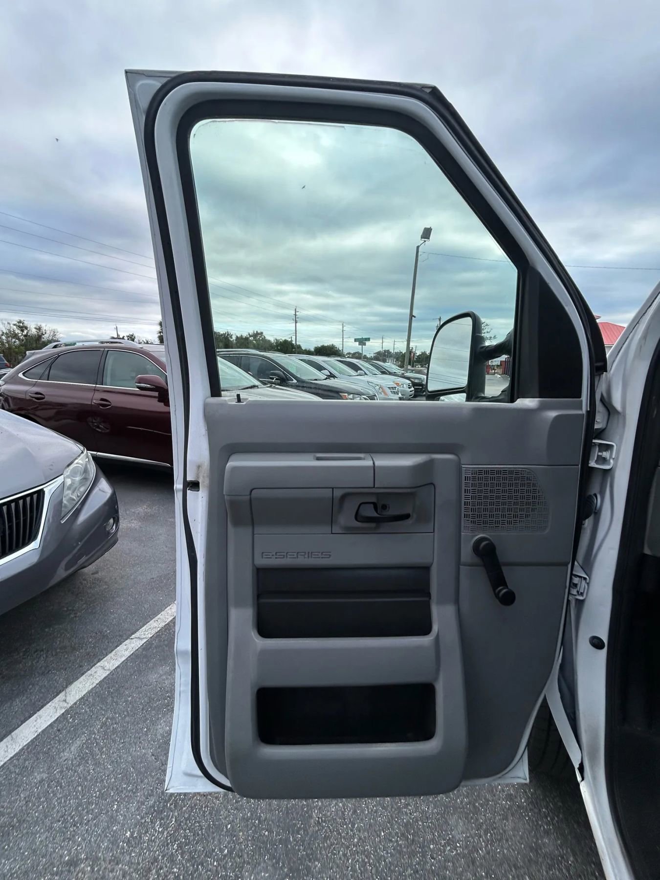 Used 2012 Ford E-150 and Econoline 150 image 22