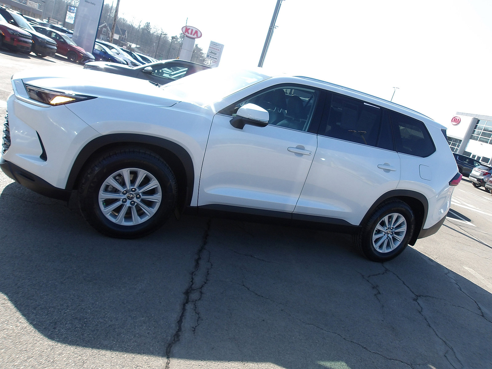 Used 2024 Toyota Grand Highlander AWD Hybrid image 4