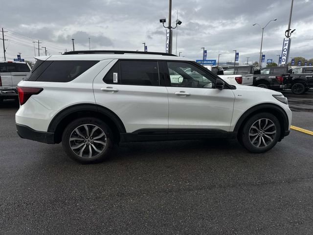 New 2026 Ford Explorer ST-Line w/ Premium Package RWD image 4