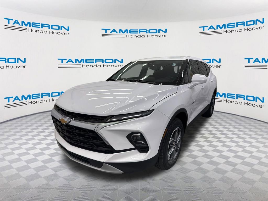 Used 2023 Chevrolet Blazer LT image 1