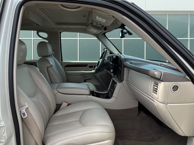 Used 2005 Cadillac Escalade EXT image 14
