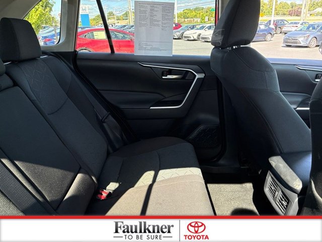 Used 2025 Toyota RAV4 XLE AWD/4WD image 24