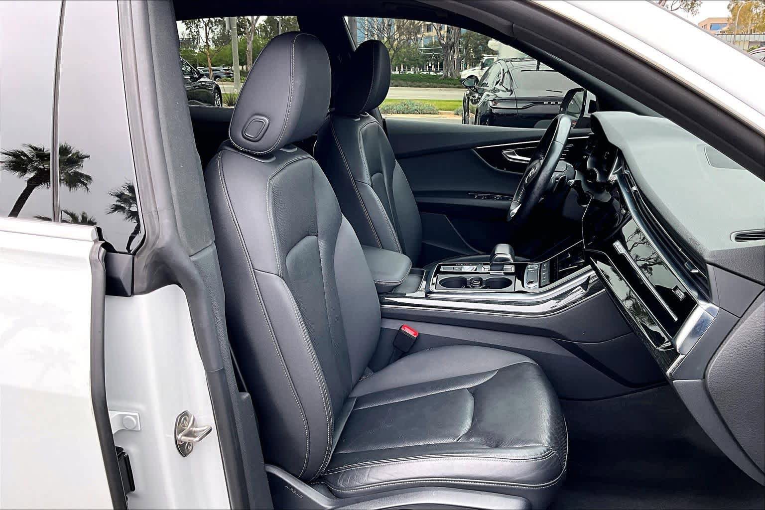 Used 2019 Audi Q8 Premium Plus w/ Premium Plus image 8