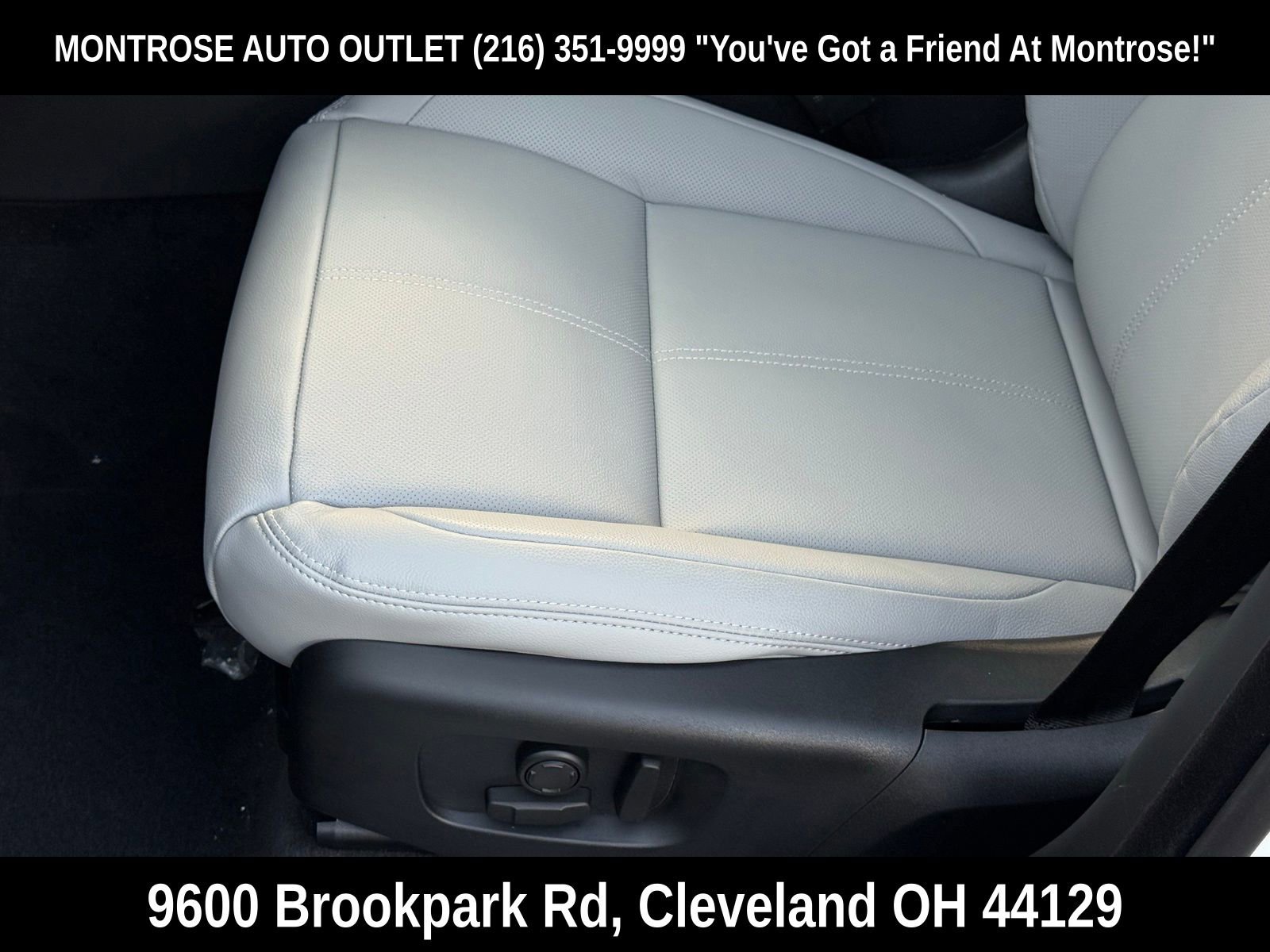 New 2026 Land Rover Range Rover Velar Dynamic SE image 35