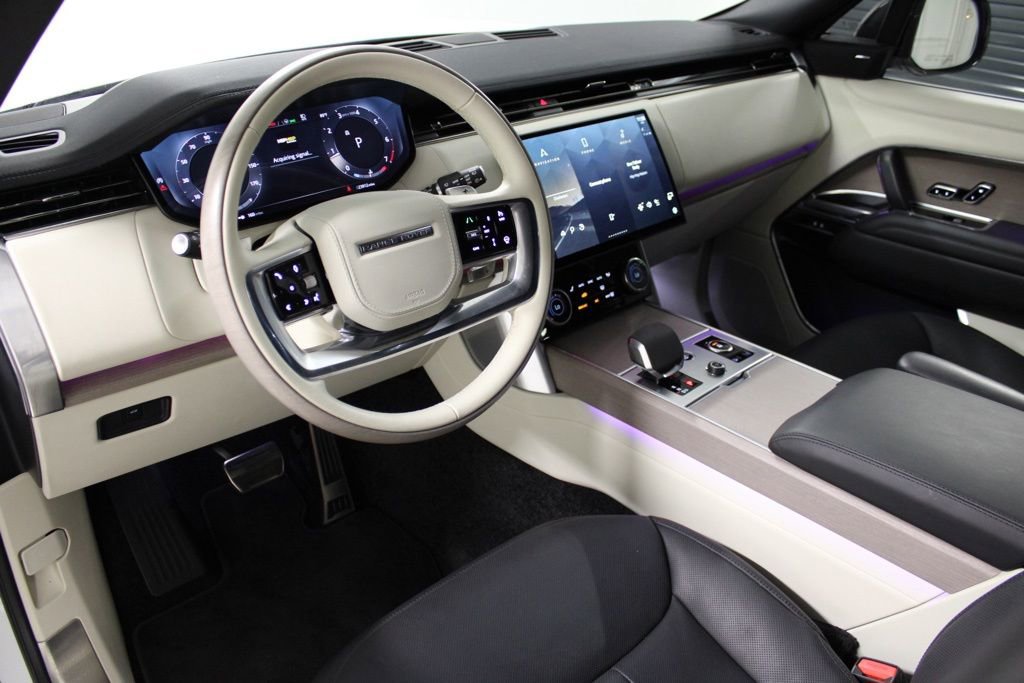 Certified 2023 Land Rover Range Rover SE image 4
