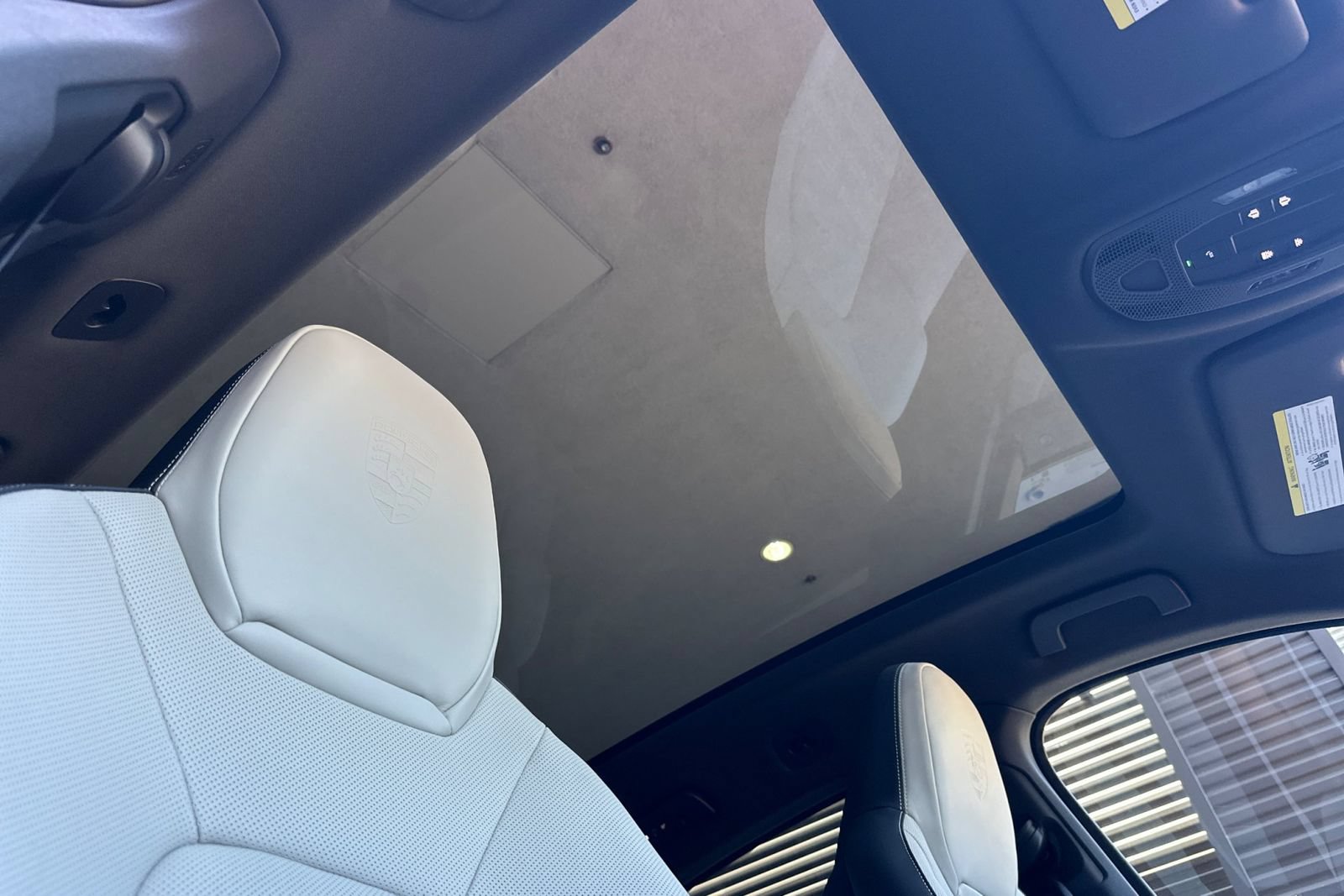 New 2026 Porsche Cayenne Coupe AWD/4WD image 19