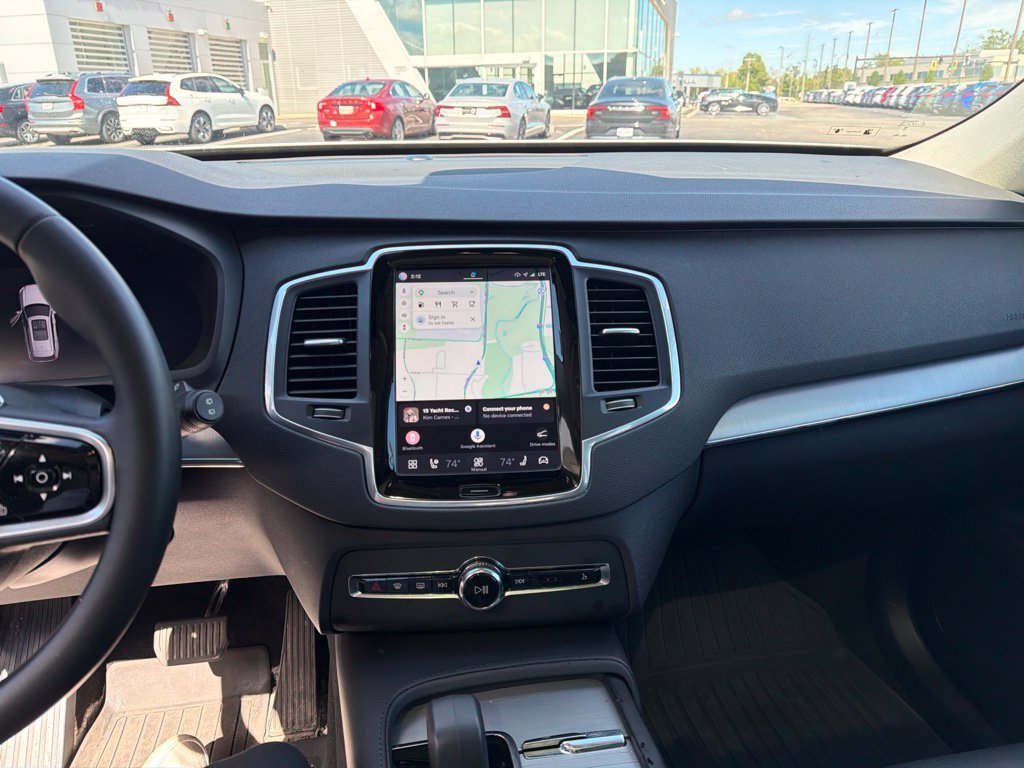 Used 2024 Volvo XC90 B5 Core w/ Protection Package Premier AWD/4WD image 8