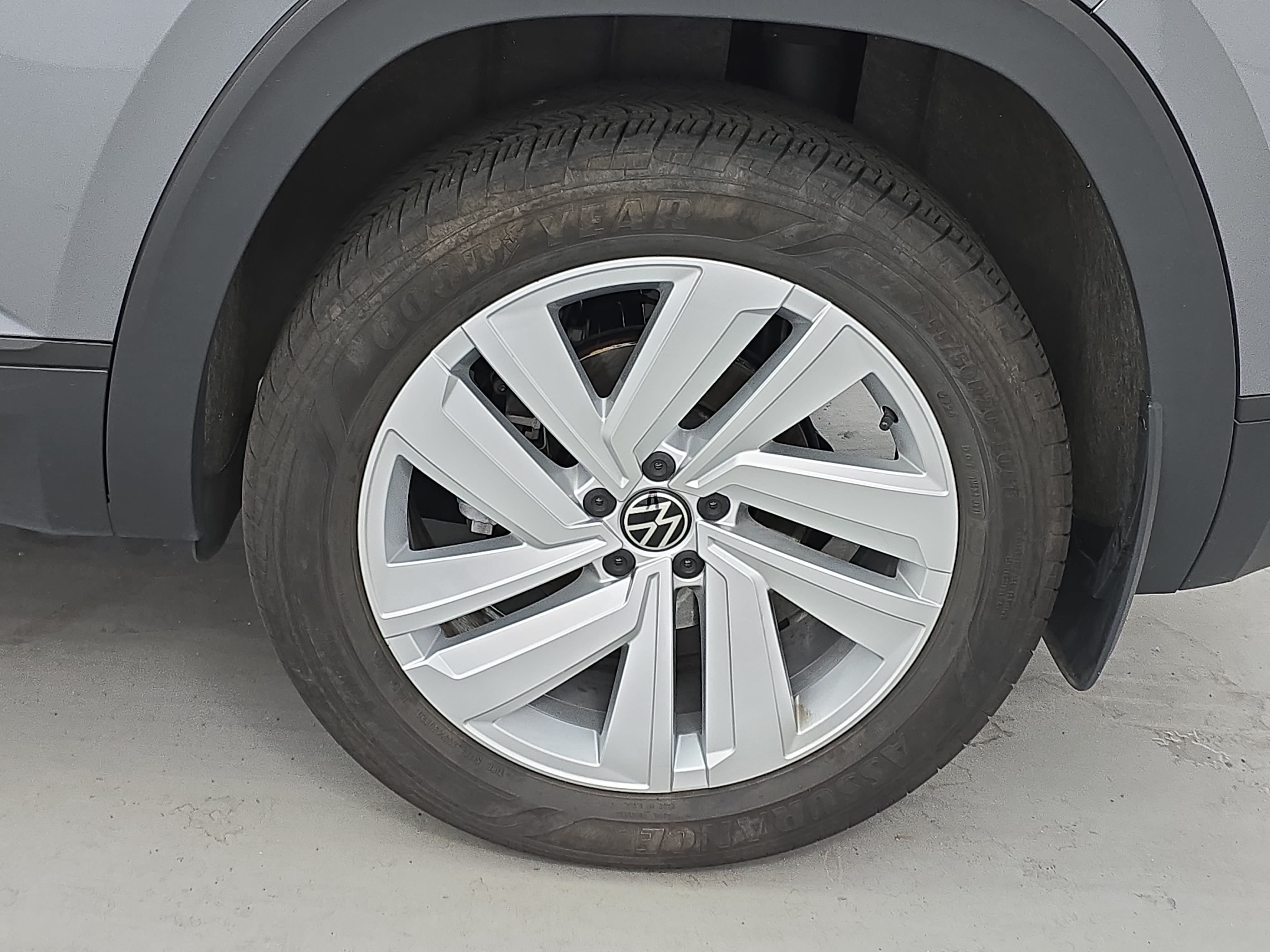 Certified 2023 Volkswagen Atlas Cross Sport SE AWD/4WD image 33