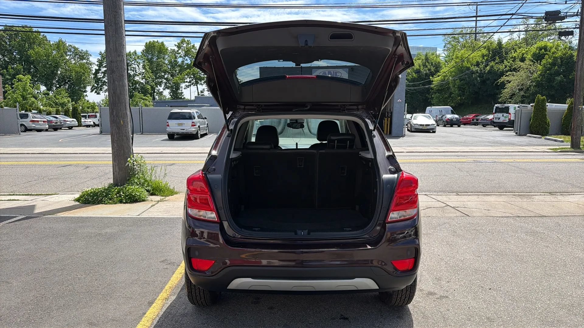 Used 2022 Chevrolet Trax LT w/ Driver Confidence Package AWD/4WD image 27