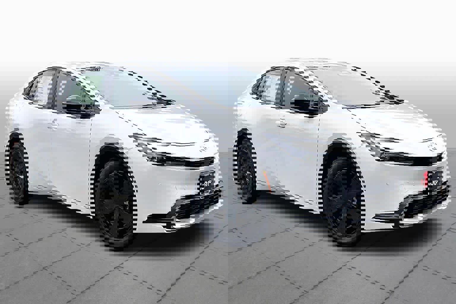 New 2026 Toyota Prius Plug-In Hybrid FWD image 2