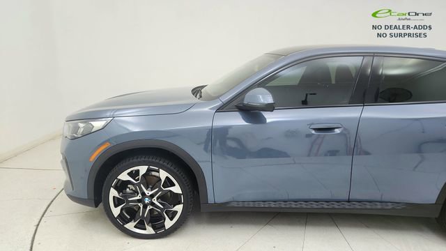Used 2025 BMW X2 xDrive28i w/ Technology Package image 4