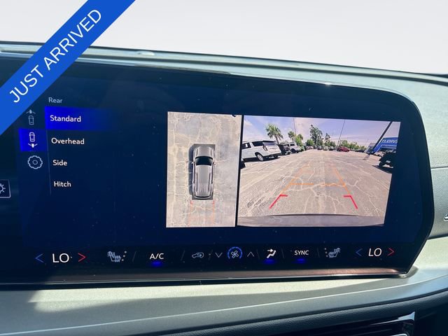 New 2026 Chevrolet Traverse LT w/ Driver Confidence Package FWD image 17