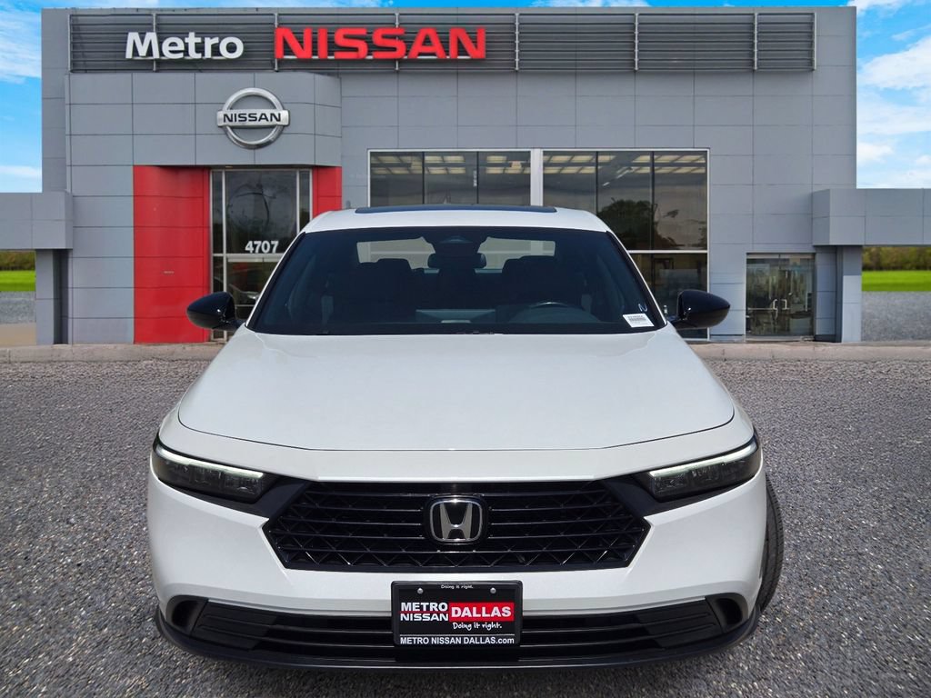 Used 2023 Honda Accord Sport image 2