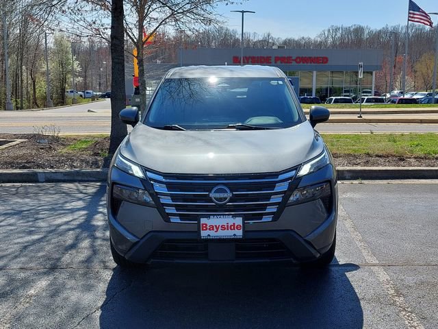 Used 2024 Nissan Rogue SV image 5