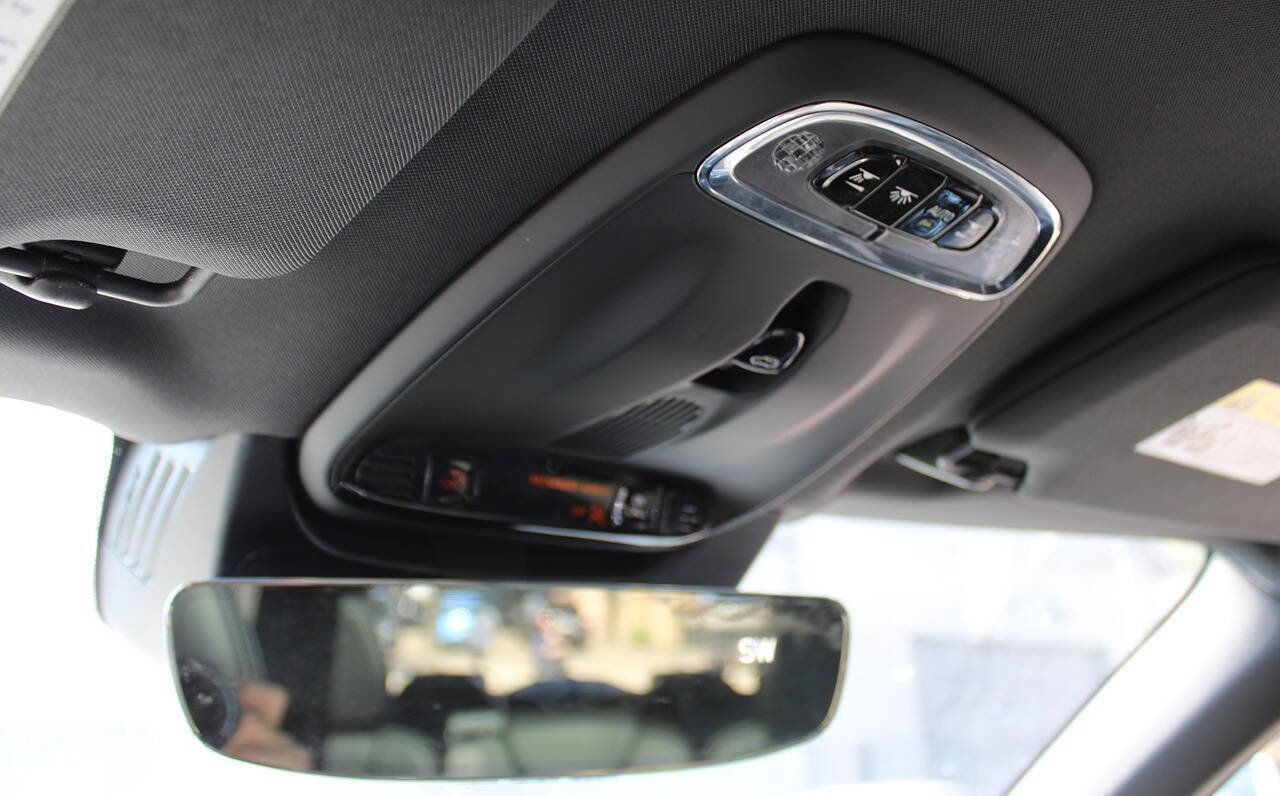 Used 2016 Volvo XC90 T6 R-Design w/ Vision Package AWD/4WD image 33