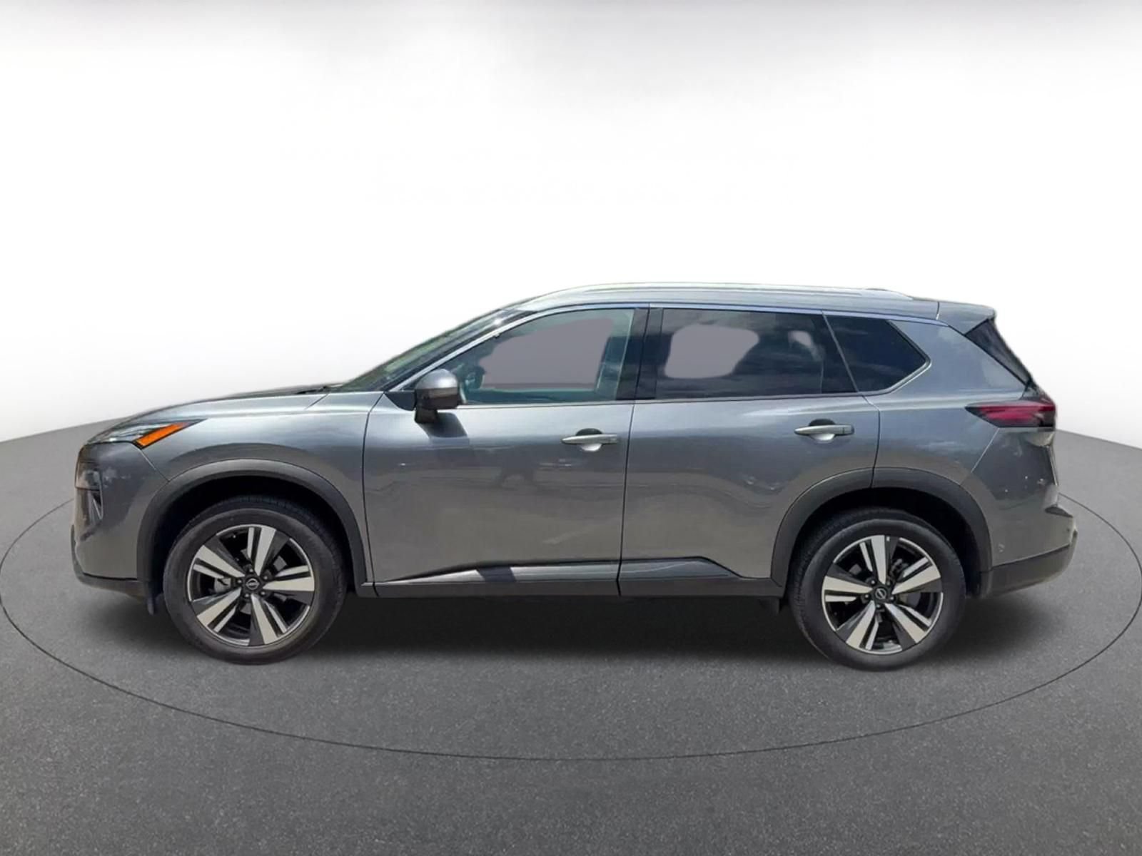 Used 2026 Nissan Rogue SL FWD image 7