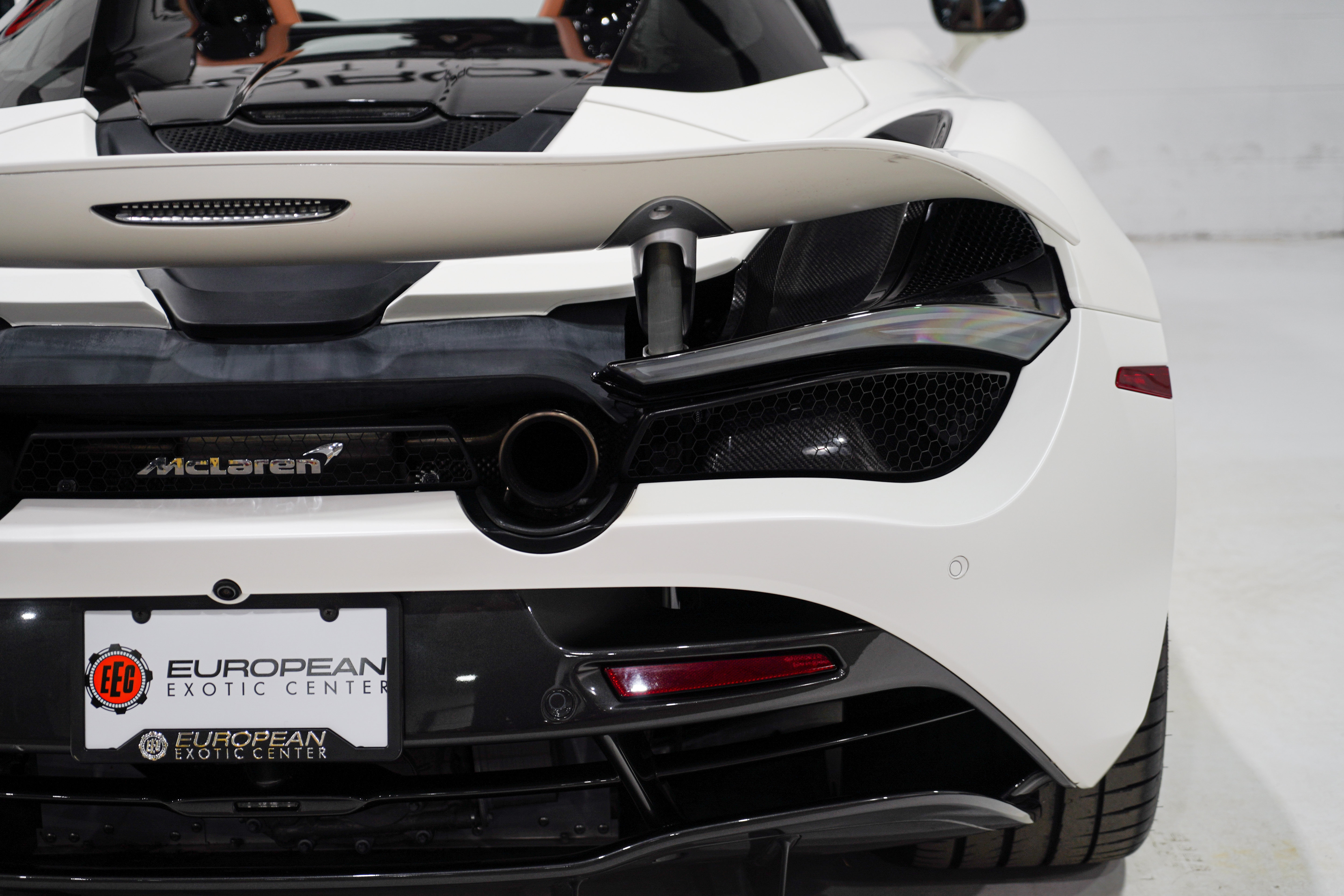 Used 2020 McLaren 720S Spider RWD image 37