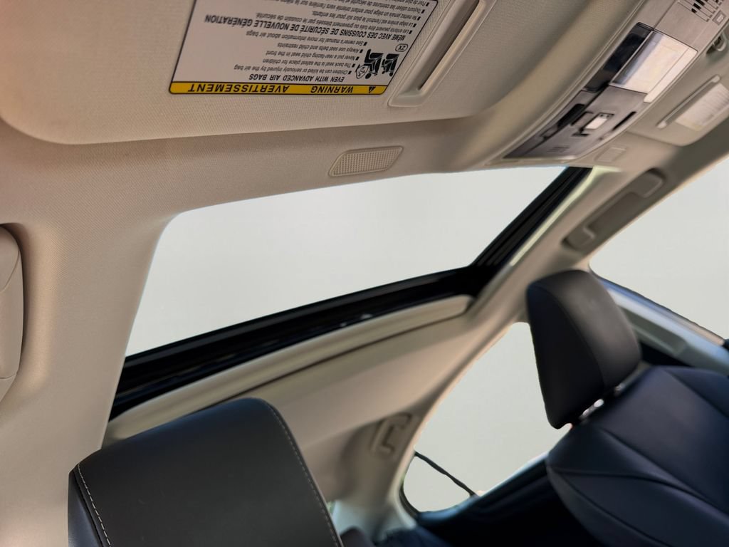 Certified 2022 Lexus ES 300h w/ Premium Package FWD image 8