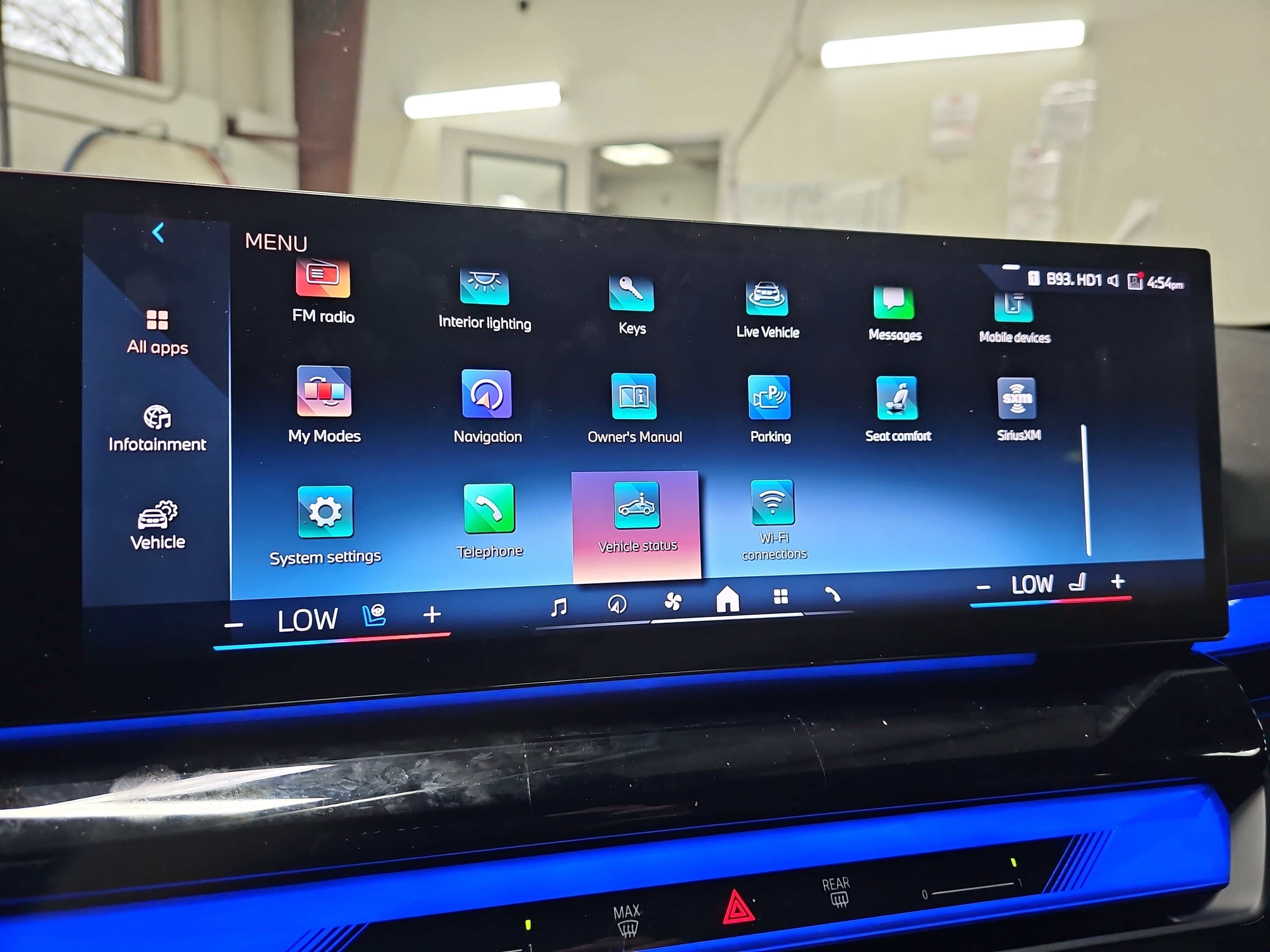 Certified 2025 BMW i5 eDrive40i w/ M Sport Package image 24