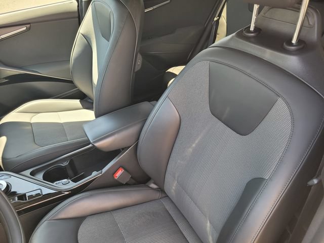 Used 2023 Kia Niro EX FWD image 11