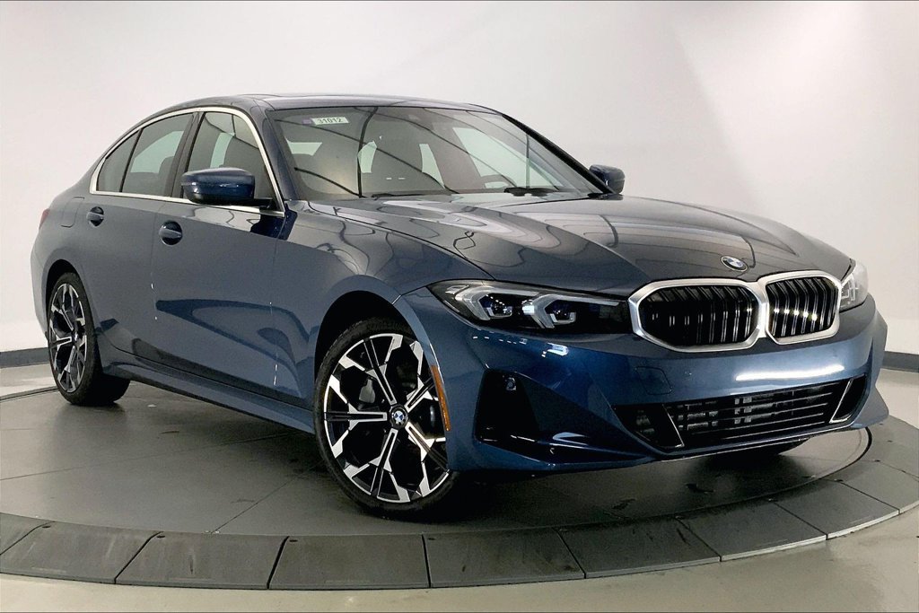 New 2026 BMW 330i xDrive Sedan w/ Premium Package AWD/4WD image 11