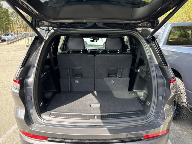 New 2025 Jeep Grand Cherokee L Altitude AWD/4WD image 13