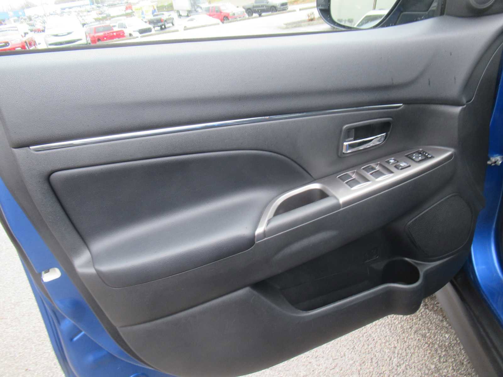 Used 2024 Mitsubishi Outlander Sport SE image 16