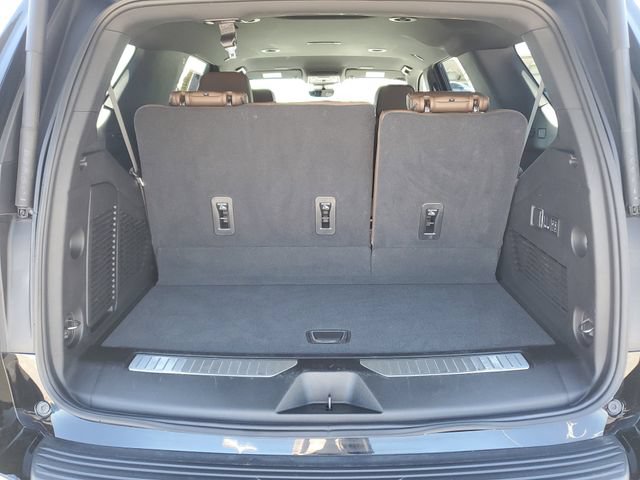 Used 2025 Chevrolet Tahoe High Country AWD/4WD image 7