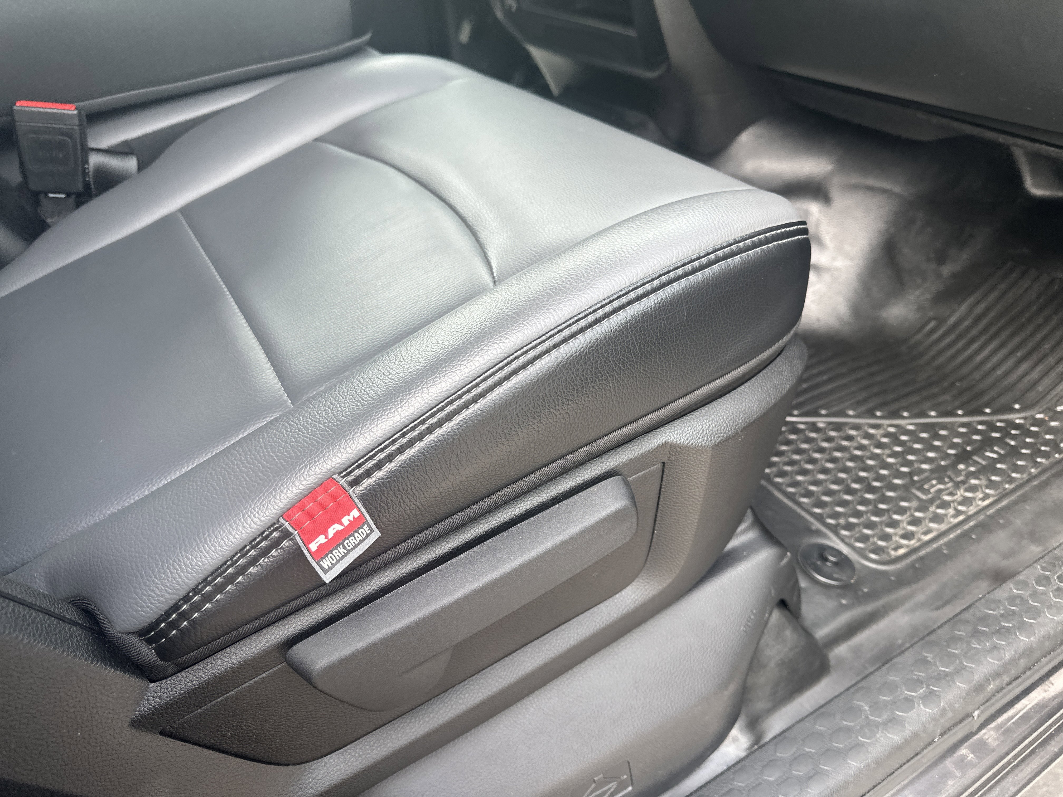 Used 2024 RAM 2500 Tradesman w/ Chrome Appearance Group AWD/4WD image 29