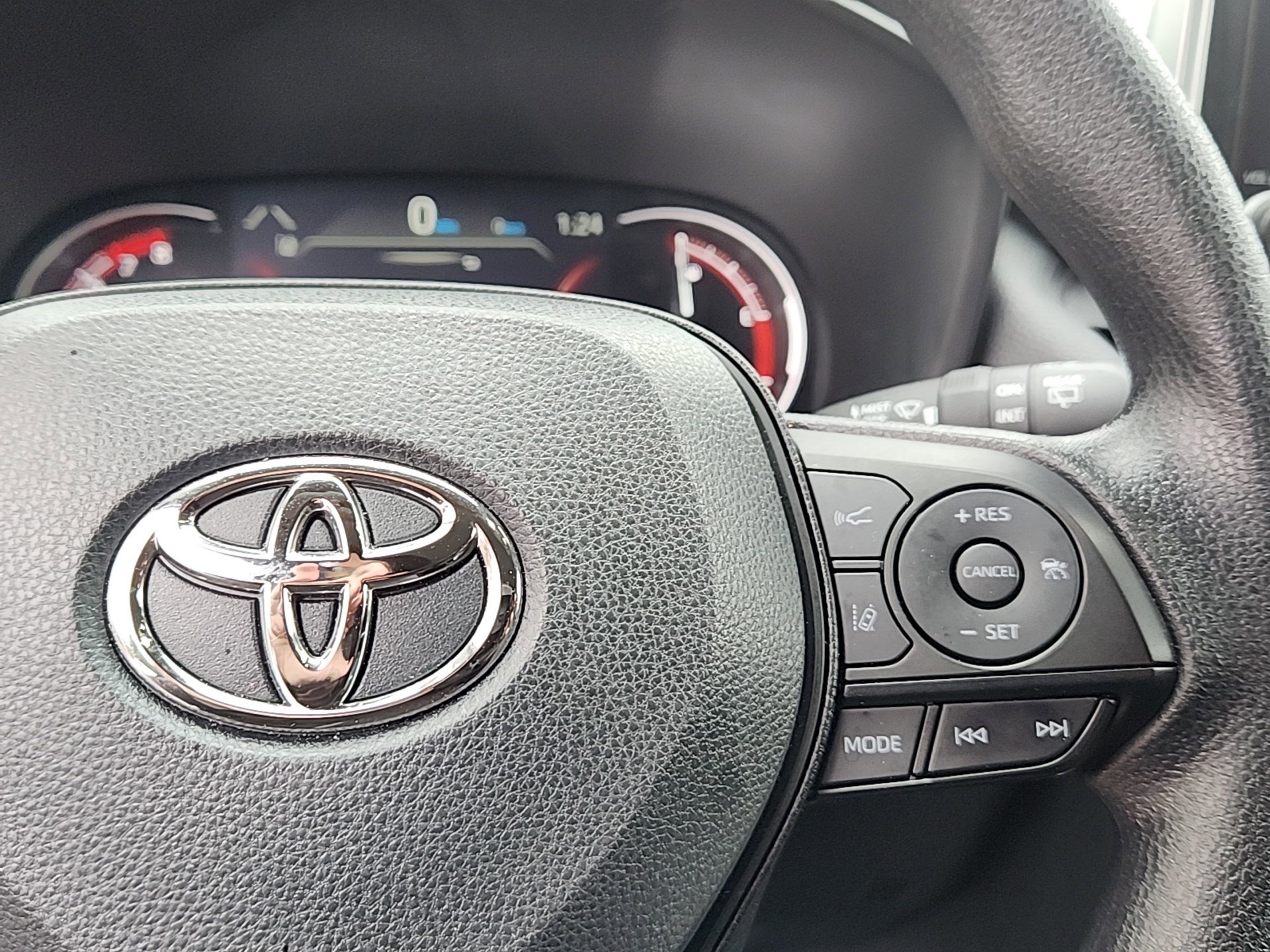 Certified 2025 Toyota RAV4 XLE image 18