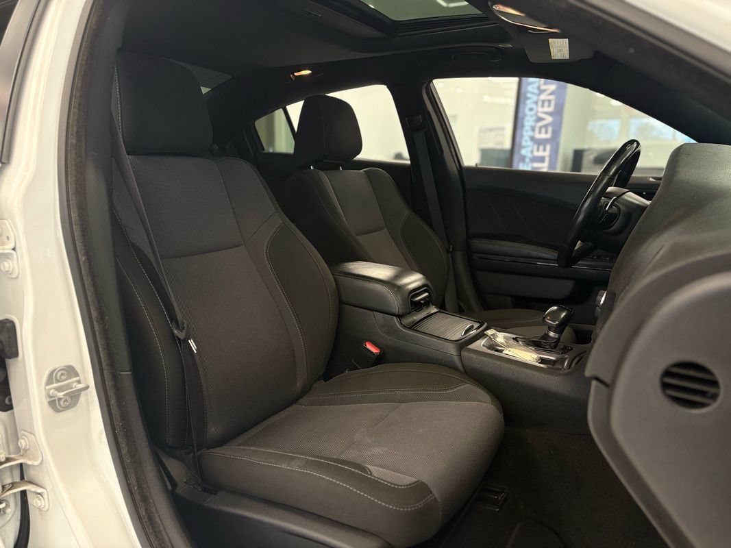Used 2020 Dodge Charger SXT w/ Blacktop Package AWD/4WD image 23