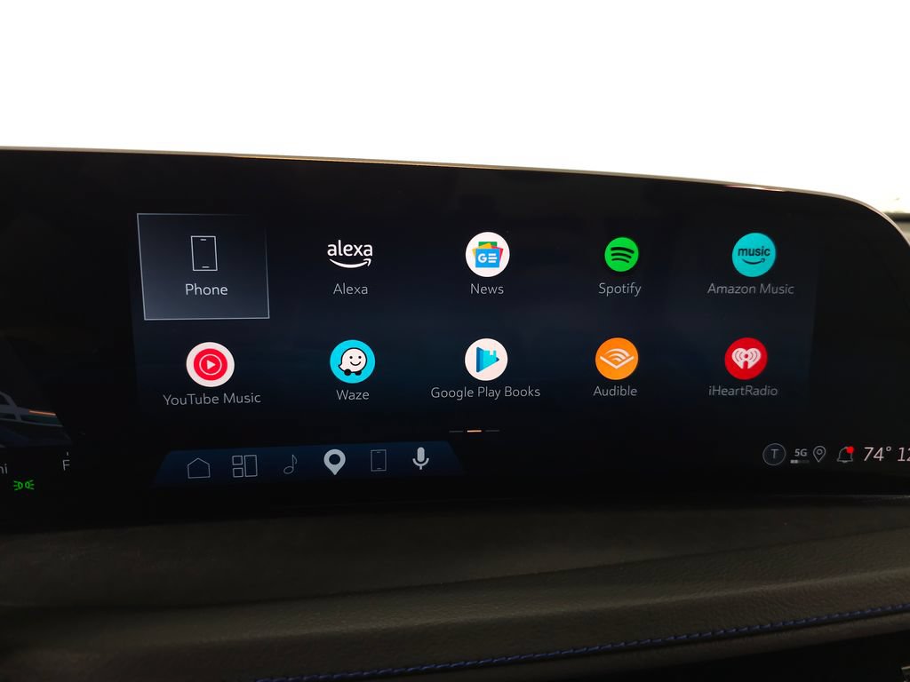 Used 2025 Cadillac XT4 Sport FWD image 28