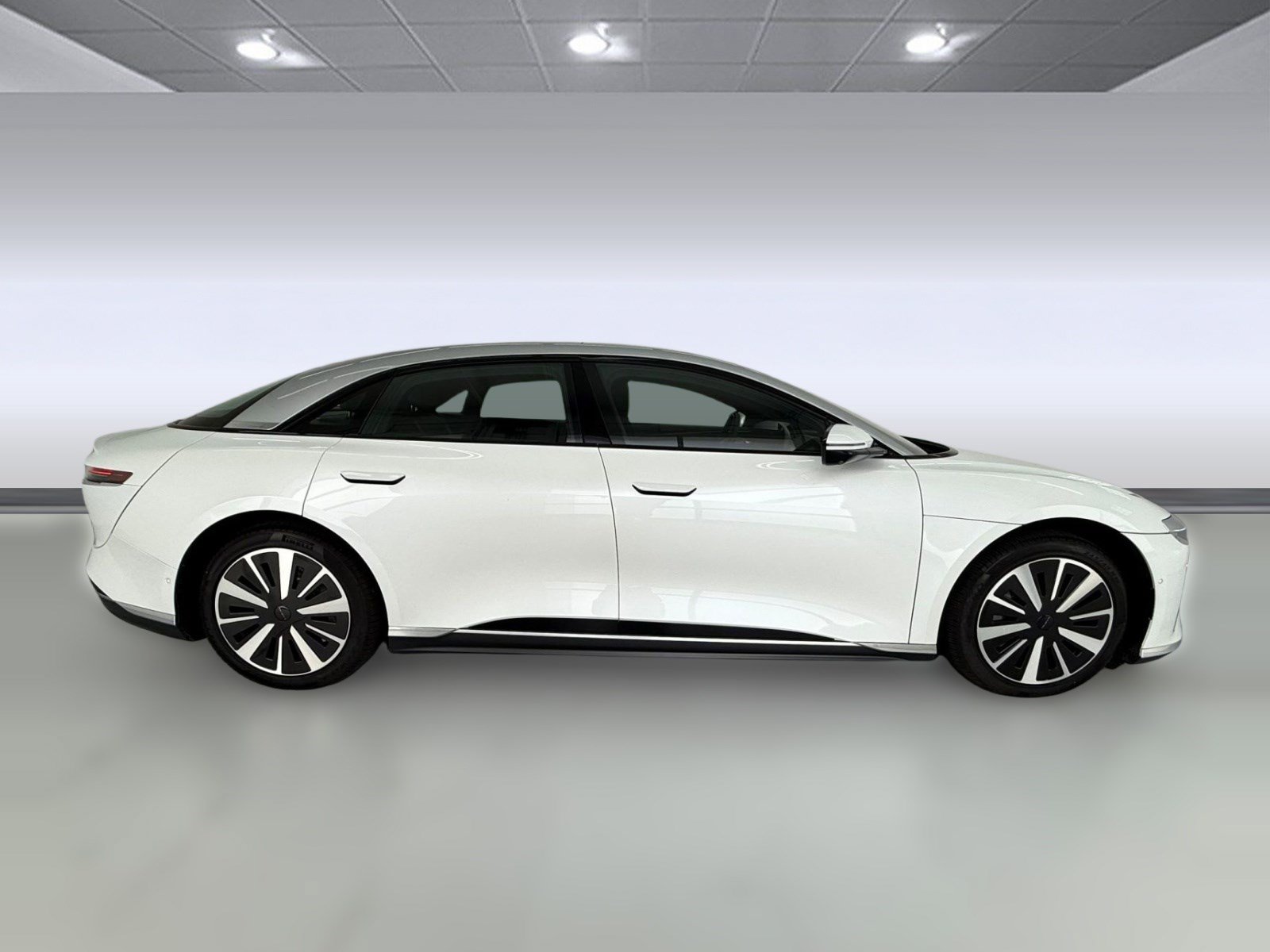 Used 2025 Lucid Air Touring AWD/4WD image 7