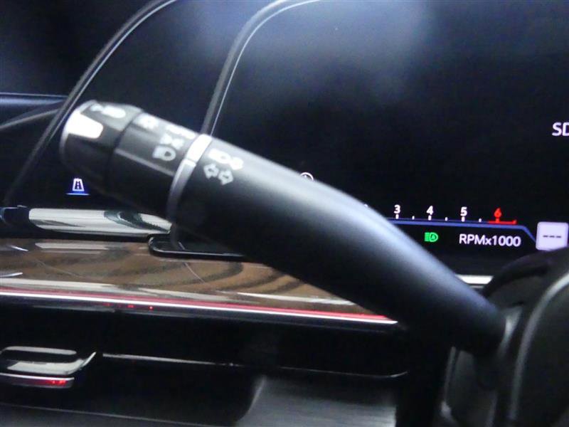 Used 2021 Cadillac Escalade Premium Luxury Platinum image 23