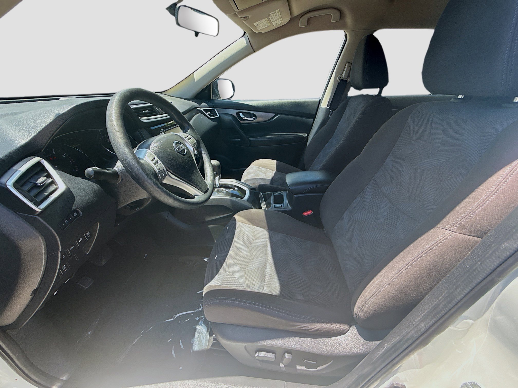 Used 2015 Nissan Rogue SV w/ SV Premium Package image 19