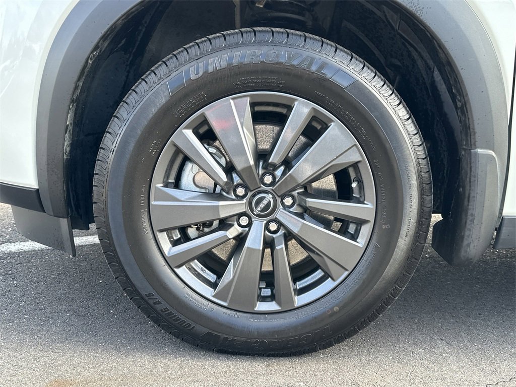 Used 2022 Nissan Pathfinder SV image 14