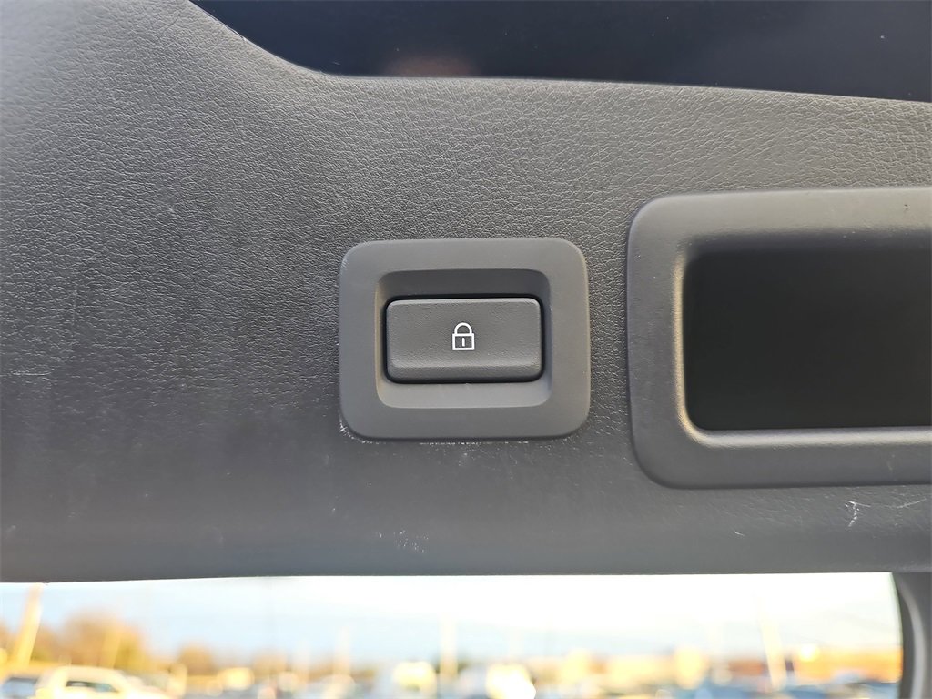 Used 2025 MAZDA MAZDA3 s Sport image 13