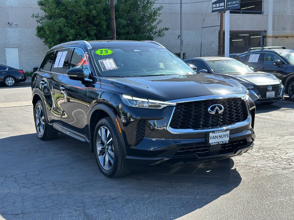 Used 2023 INFINITI QX60 Luxe w/ Cargo Package FWD image 10
