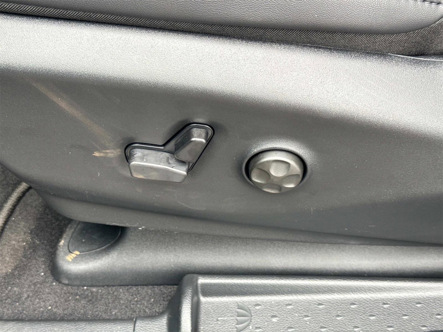 New 2025 Chrysler Pacifica Select image 28