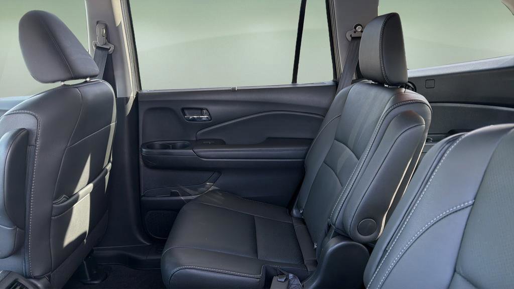 Used 2021 Honda Pilot Elite image 17