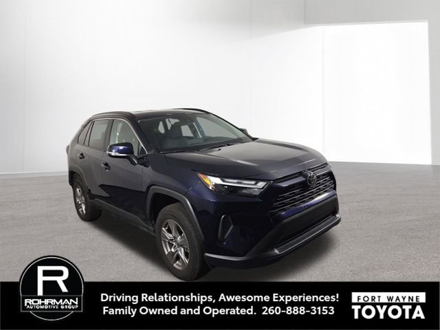 Used 2025 Toyota RAV4 XLE AWD/4WD image 4