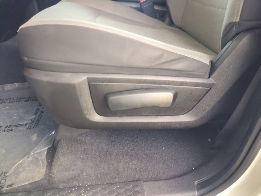 Used 2024 RAM 1500 Classic SLT AWD/4WD image 19