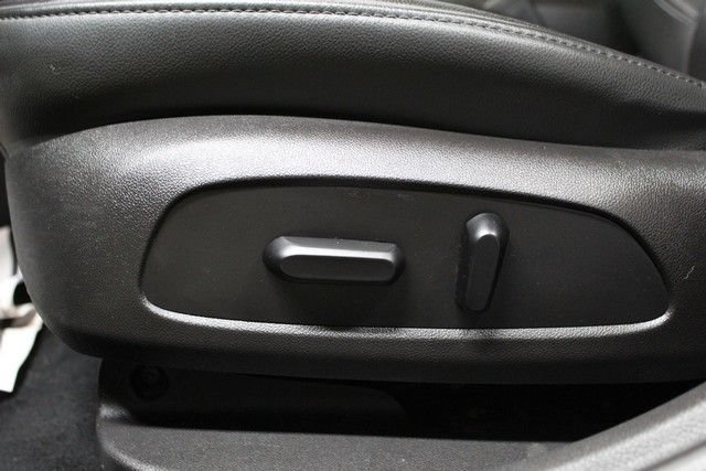 Used 2017 Chevrolet Cruze Premier w/ Premier True North Edition FWD image 19