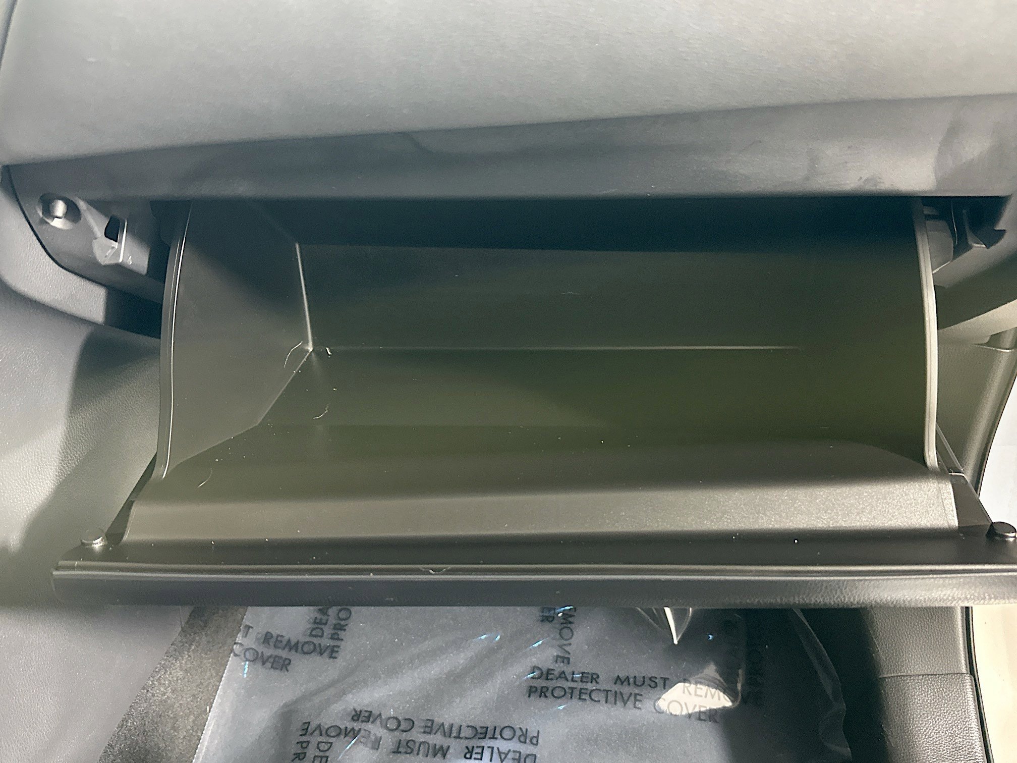 Used 2023 Toyota Venza LE image 32