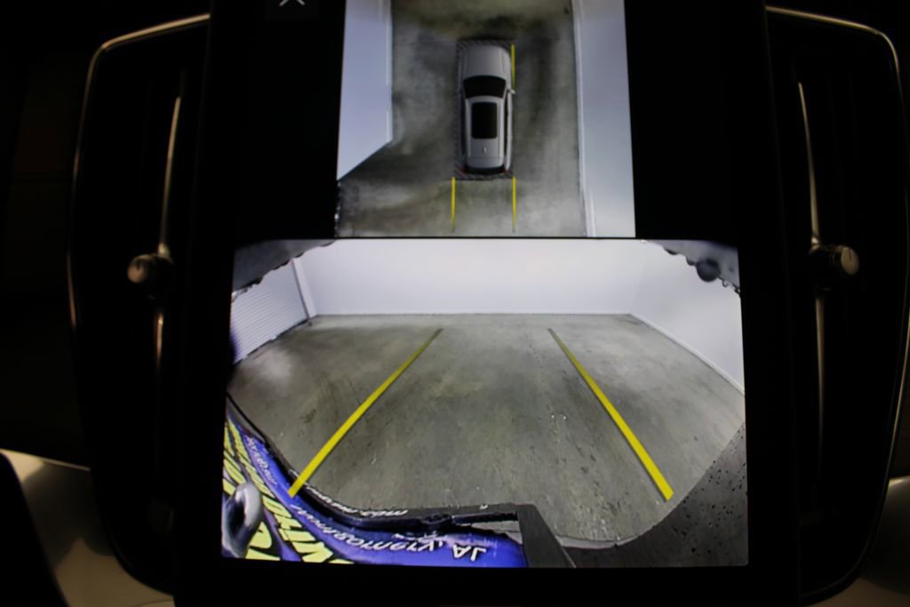 New 2026 Volvo XC90 B6 Plus w/ Protection Package image 14