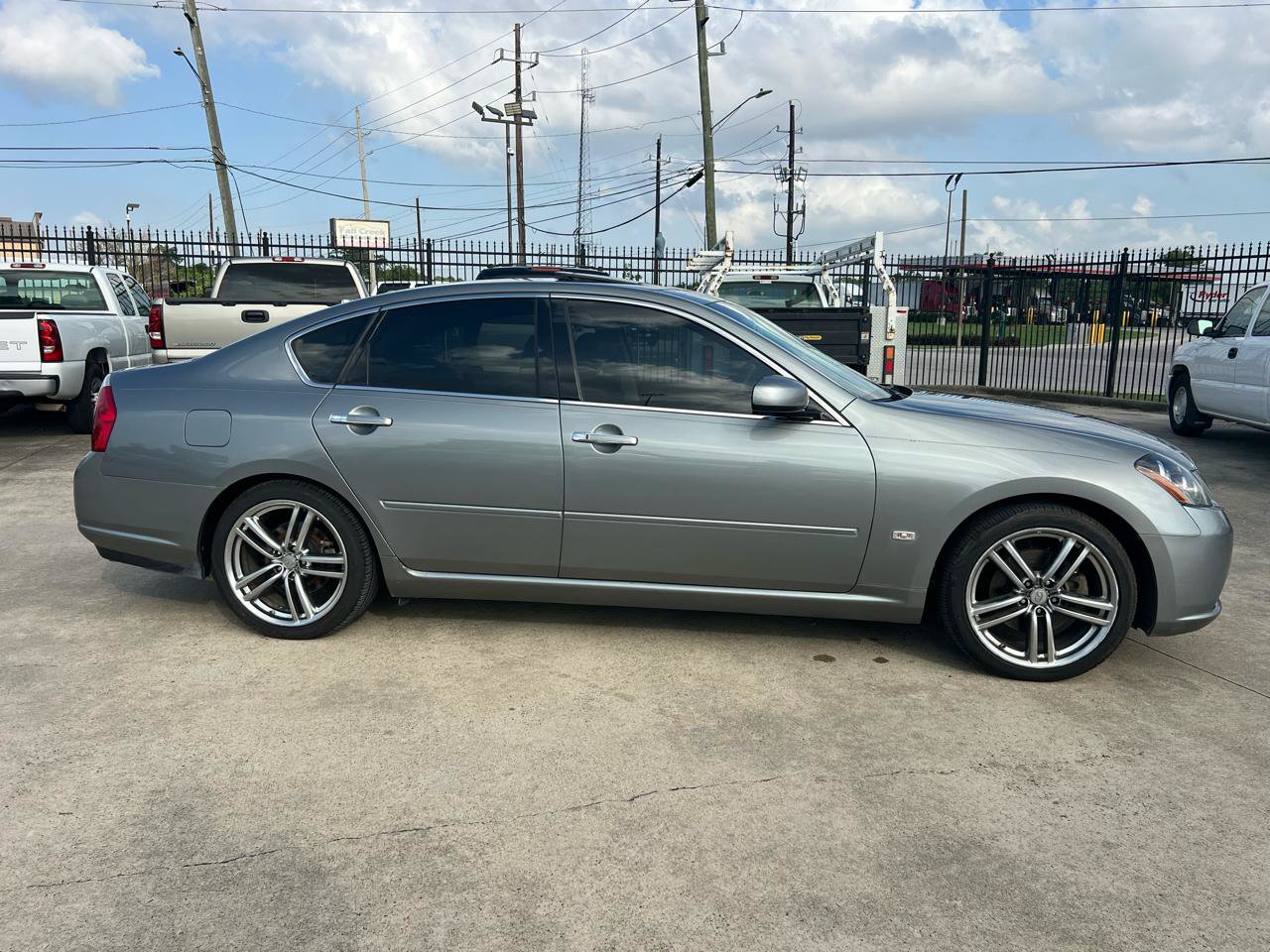 Used 2007 INFINITI M45 Sport w/ Technology Pkg RWD image 8