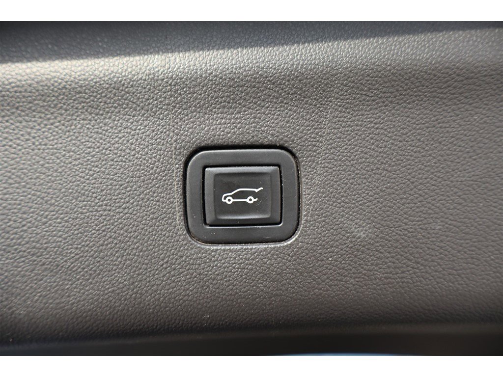 Used 2021 Buick Enclave Premium w/ Sun and Sites Package FWD image 7